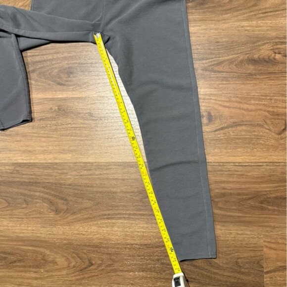 Vuori Bayview Thermal Leggings Womens Medium Gray High Rise Waffle Knit VW465 - Picture 6 of 7